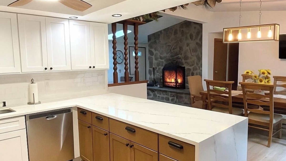 Effort House | Cozy Pocono House, Game Room, Community Pool, Privacy, Camelback, Ski