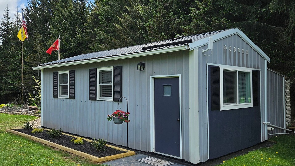 East Meredith Cabin | Cozy Pondside Retreat - near Oneonta & Cooperstown