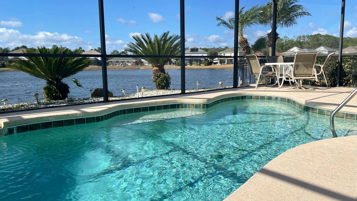 Port Orange House | Cozy pool home in the heart of Port Orange, FL. Minutes away from Daytona Beach