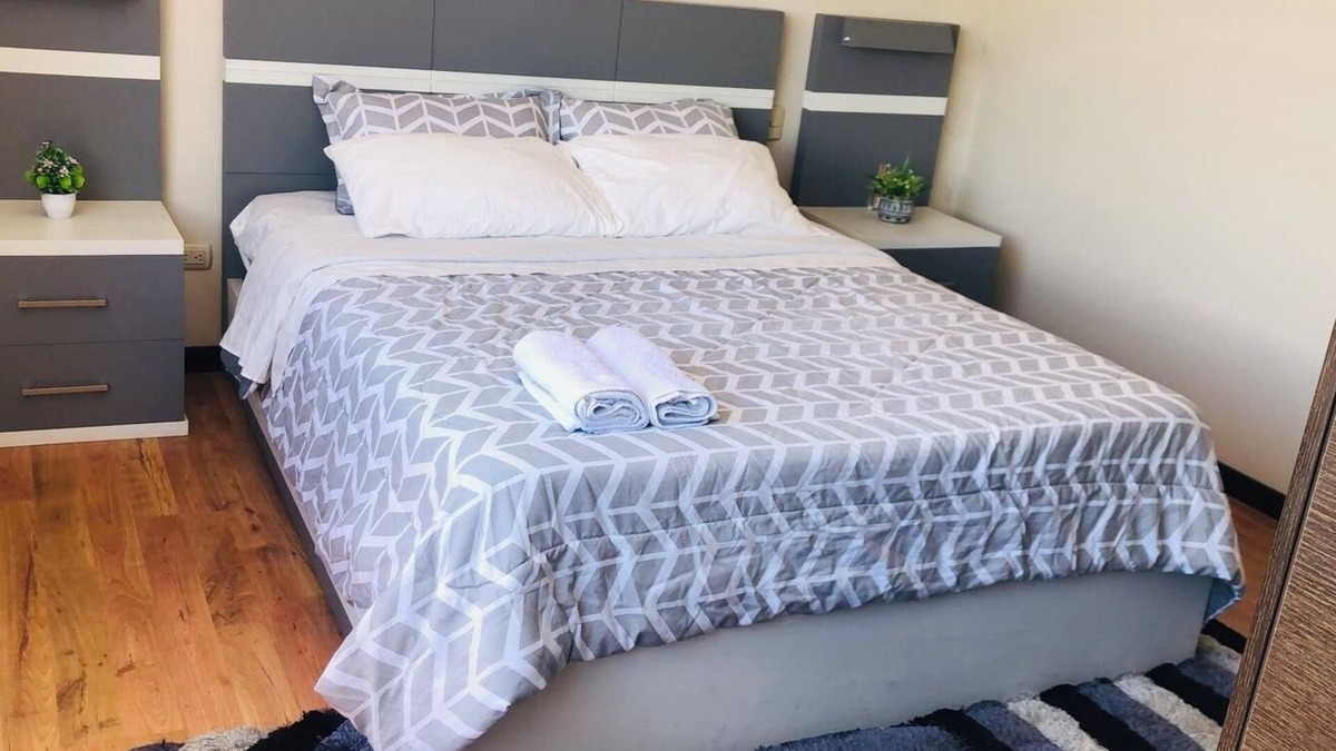 Cuenca Apartment | Cozy private apartment [SUITE] with WiFi, amazing top view in charming Cuenca