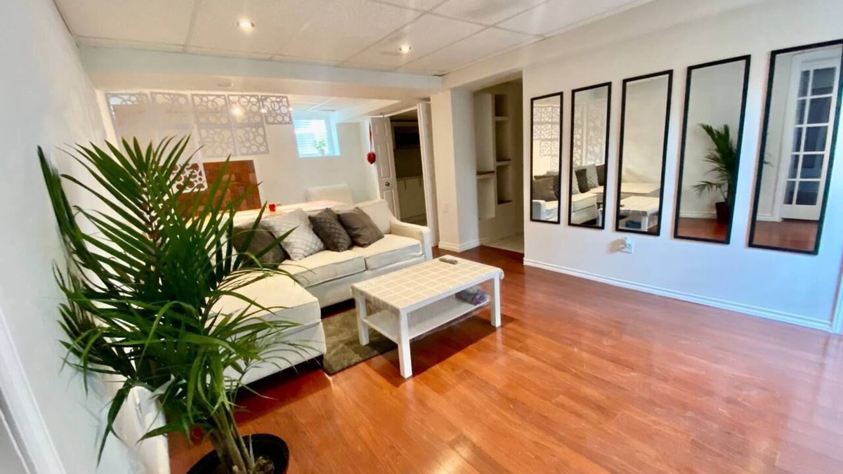 Newmarket House | Cozy private basement