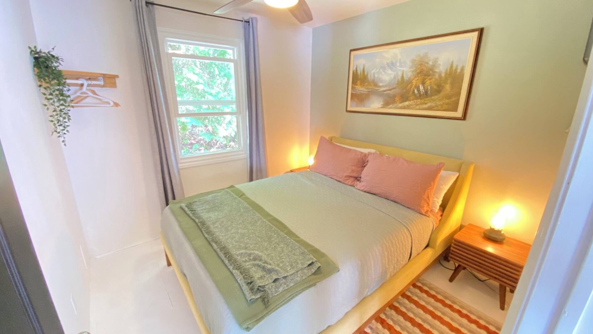 Lion's Head Cottage | Cozy/private cabin located in Lions head beside Bruce trail!