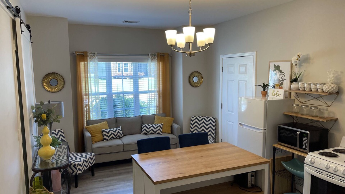 Dallas Apartment | Cozy & Private In-Law Suite 10 minutes from LakePoint