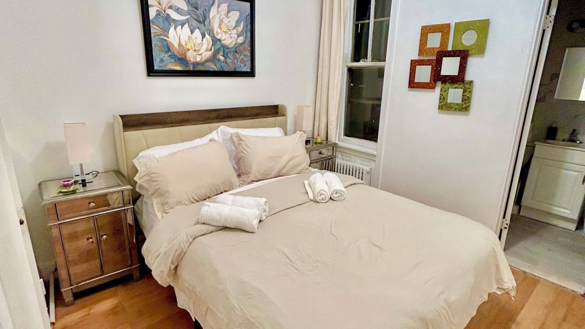 Bushwick Apartment | Cozy Private One-Bedroom Apartment Close to Williamsburg Brooklyn