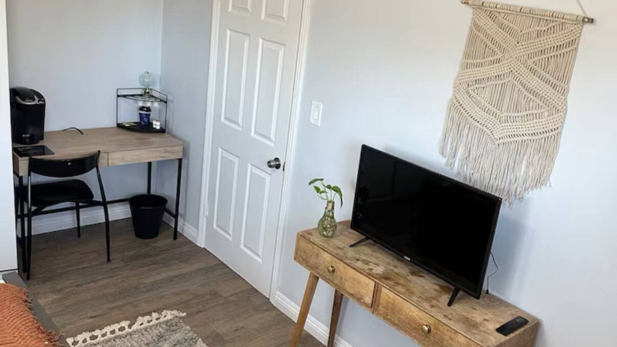 Colton Apartment | Cozy private, one bedroom, one bath in Colton with AC, WiFi. Attached to home
