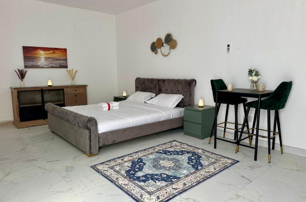 Jumeirah House | Cozy private room in Jumeirah villa near the Beach