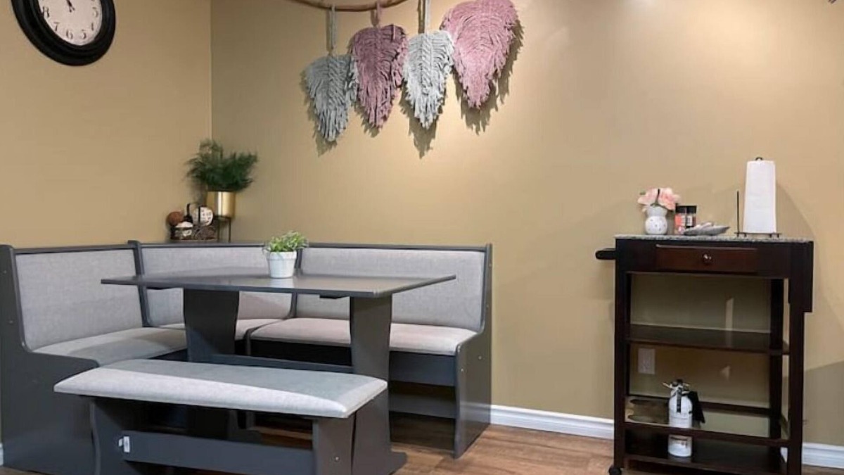 Armstrong Bed & Breakfast | Cozy & Private Self-Contained Suite in Armstrong
