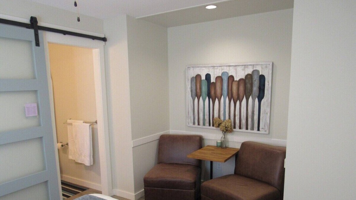 Richmond Apartment | Cozy Private Suite - 10 Minutes from YVR and Vancouver - Perfect for Layovers