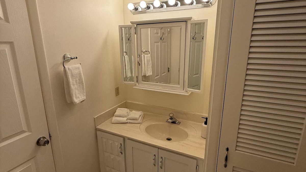 Rio Rancho House | Cozy private suite in pleasant Rio Rancho with AC, WiFi, TV