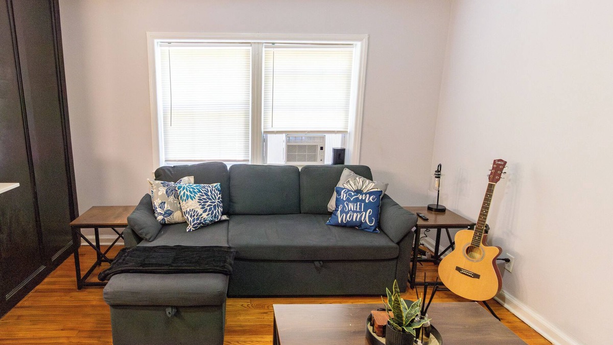 Forest Hill Apartment | COZY, QUAINT, BEAUTIFUL ONE BEDROOM APARTMENT NEWARK
