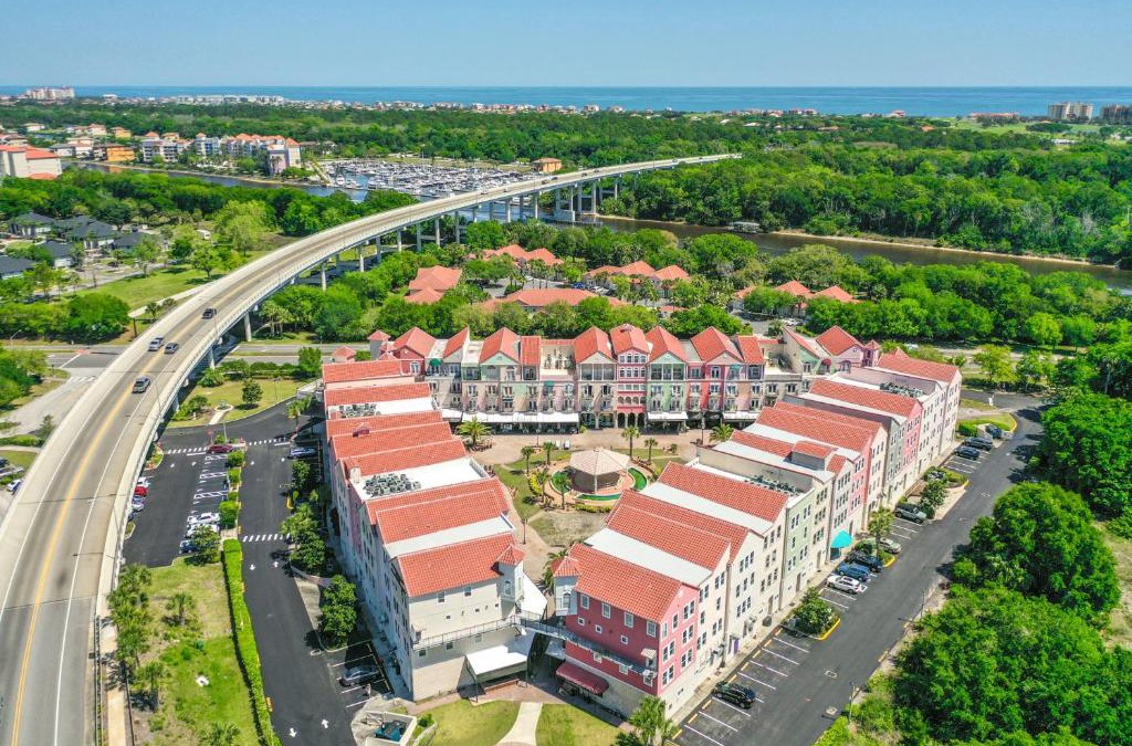 Palm Coast Apartment | Cozy Queen Suite in European Village with Balcony view near beaches