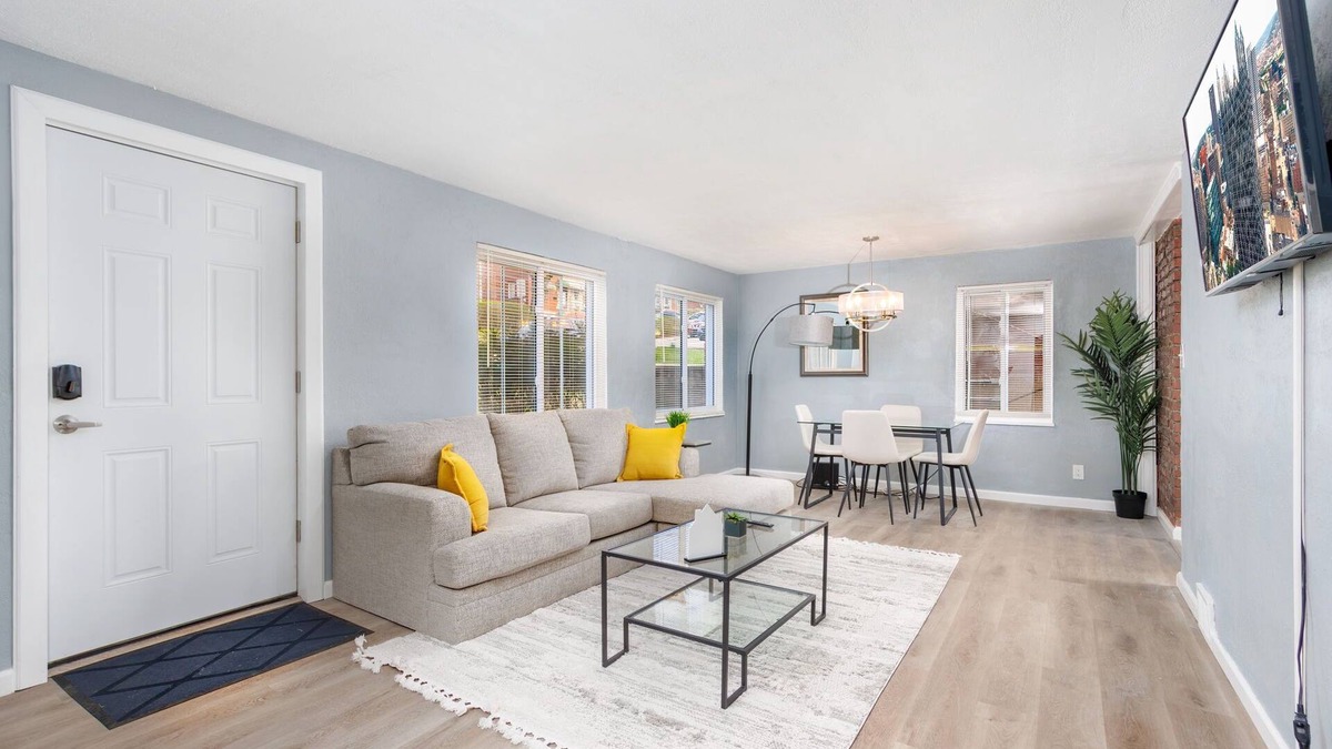 Pittsburgh Apartment | Cozy & Quiet 2-Bedroom Retreat in Pittsburgh with WiFi and Parking