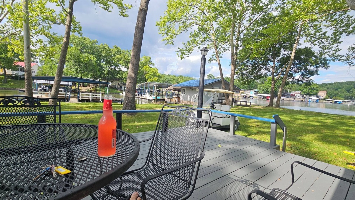 Gravois Mills Cottage | Cozy, quiet, and Lakefront Cottage in phenomenal Gravois Mills with AC, WiFi