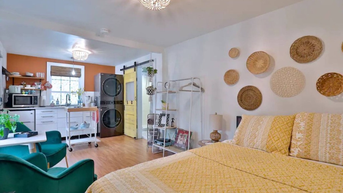 Elmwood Area Apartment | Cozy, quiet, and private guest house central to Abilene!