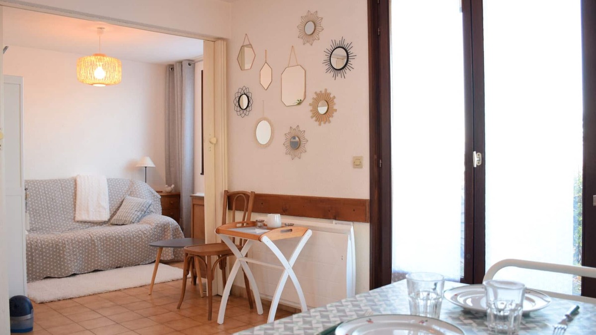 Neuvecelle Apartment | Cozy quiet apartment with terrace, parking, and internet in Évian