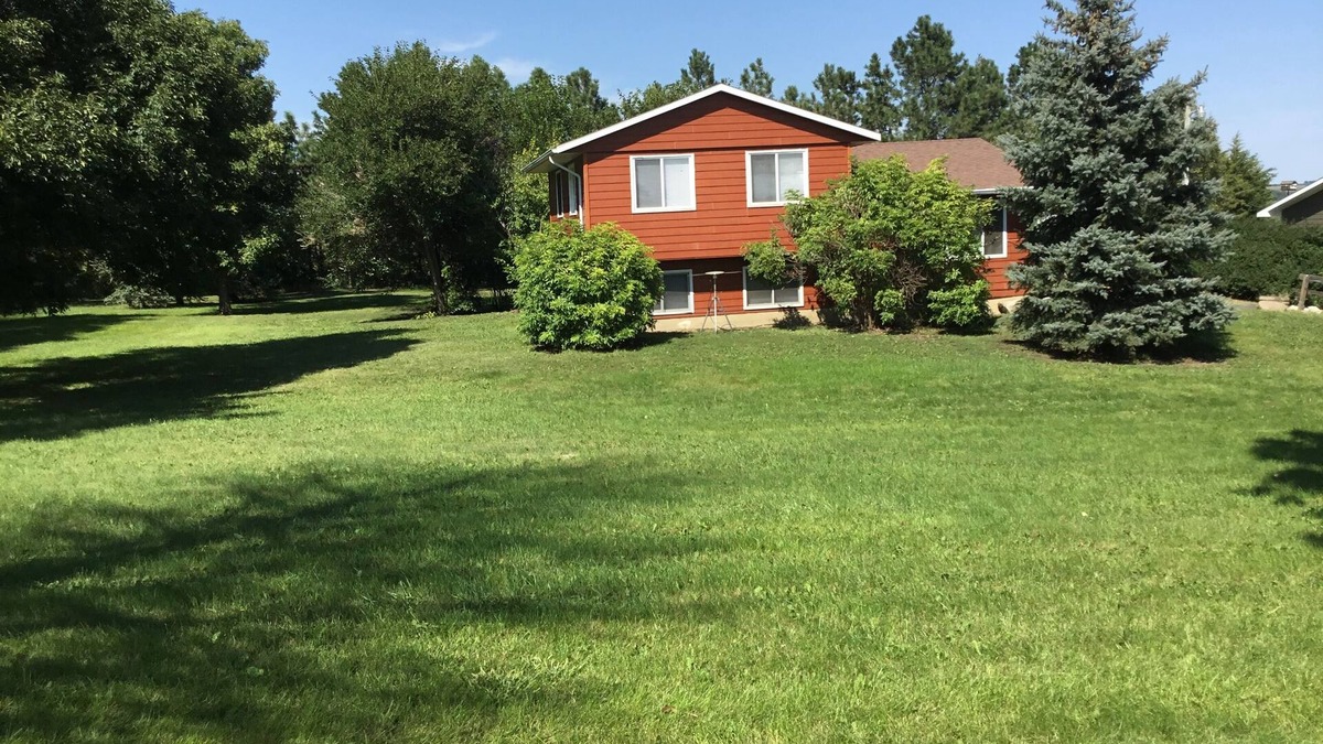 Lake Andes House | Cozy, Quiet, Family-Friendly Getaway