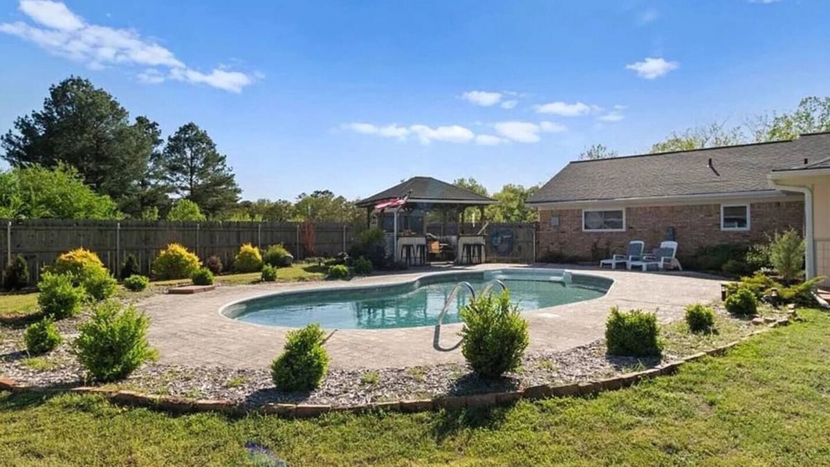 Broken Bow House | Cozy, Quiet Poolside 3BR Retreat in Broken Bow
