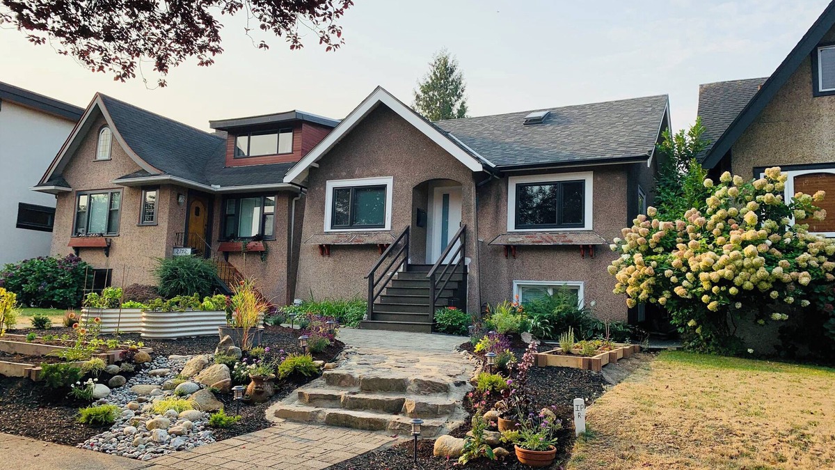 Hastings House | Cozy & Quiet Space in the Heart of East Vancouver