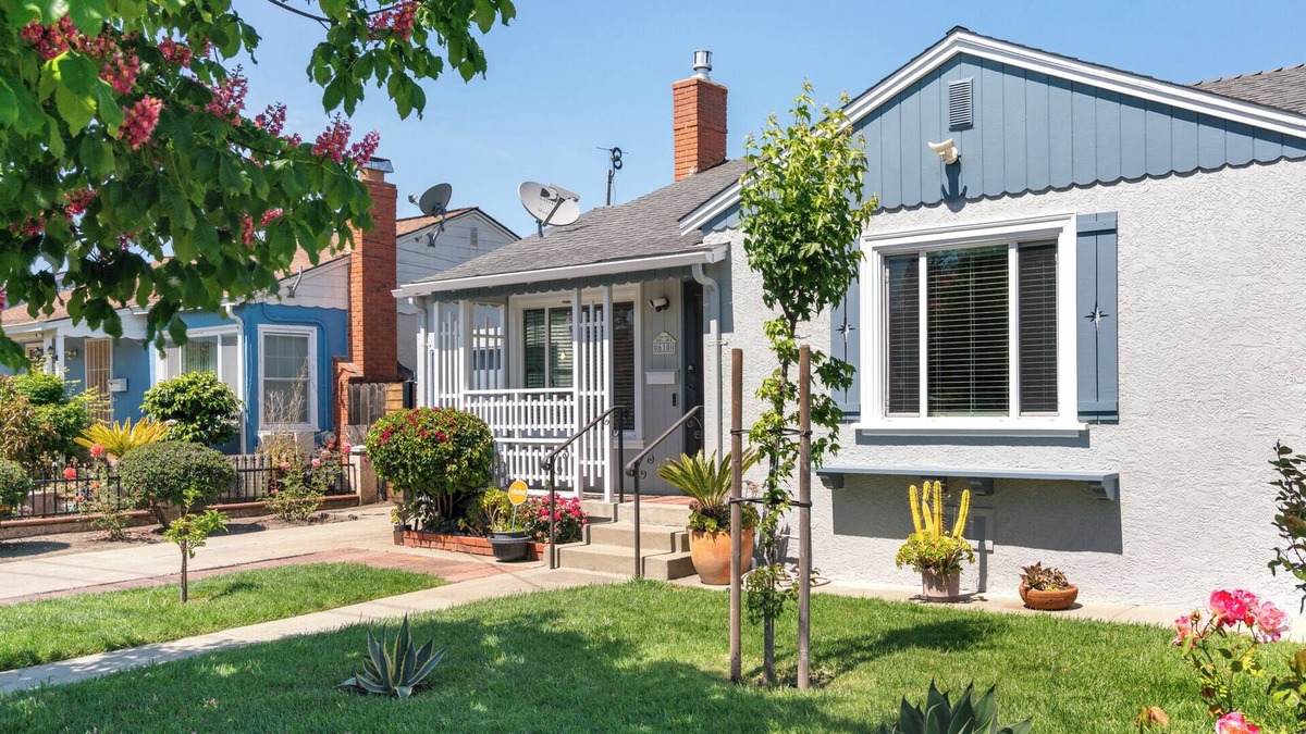 Davis Tract House | Cozy Ranch-Style House w/Zen Garden