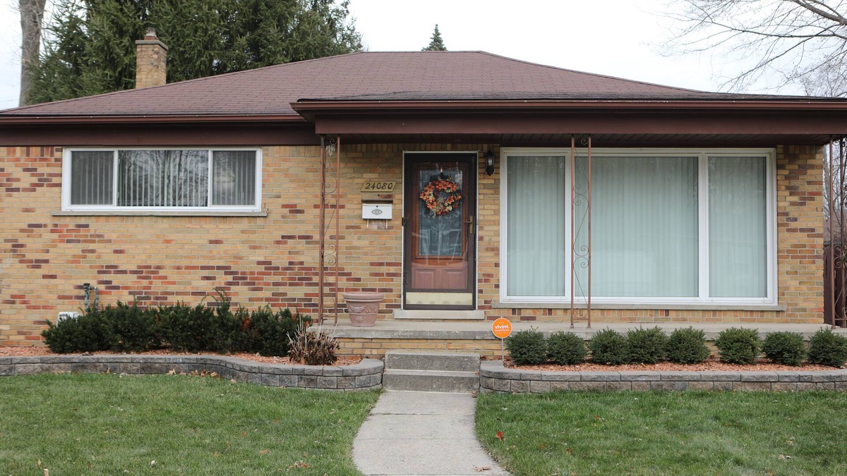 Drayton Plains House | Cozy Ranch