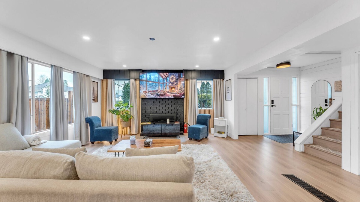 Maple Ridge House | Cozy rancher with a big yard close to the mountains