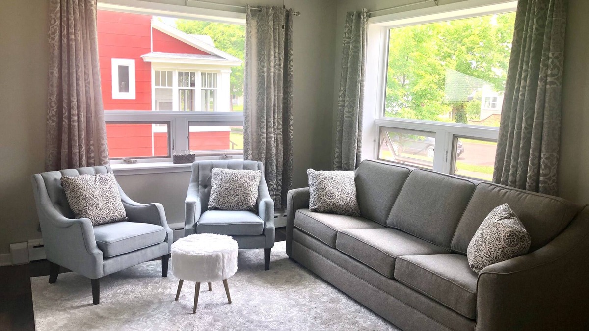 Ashland House | Cozy remodeled cottage in heart of Ashland/Chequamegon Bay/Lake Superior