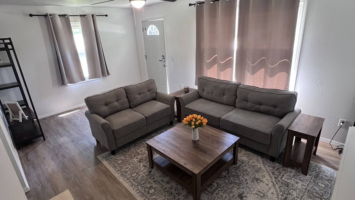 Ozark House | Cozy remodeled duplex, unit #A. 2bed/1bath unit with high speed Wifi.