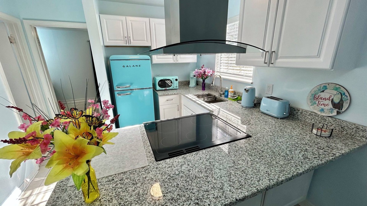 Florida Panhandle Apartment | Cozy Renovated Apt w King Bed 25 to Beach 20% Off A