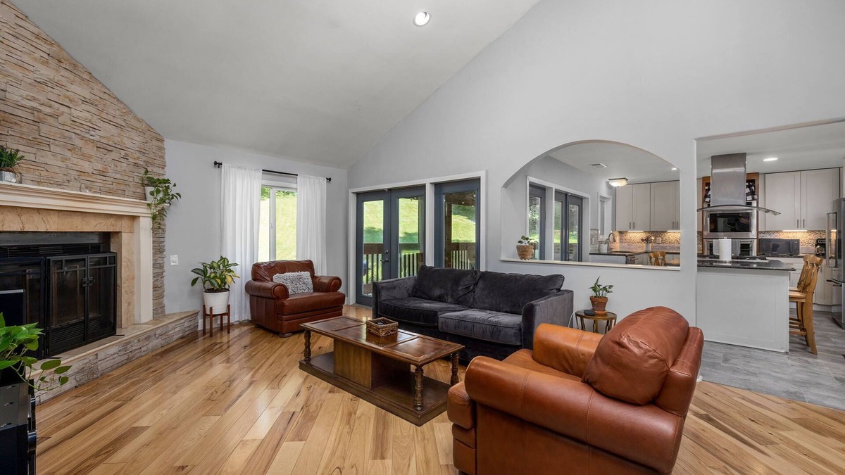Old Jamestown House | Cozy Renovated Bungalow Perfect for Families