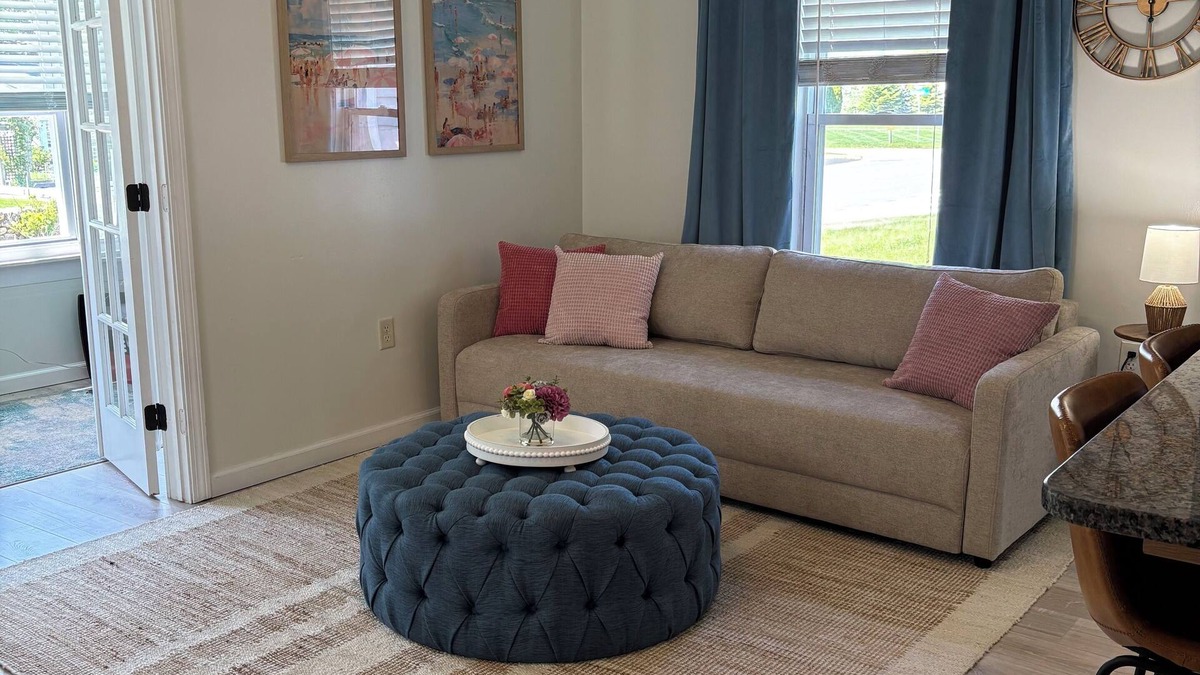 Waterford Cottage | Cozy Renovated Cottage with Game Room, WiFi, AC - Mins to Beach & Boardwalk