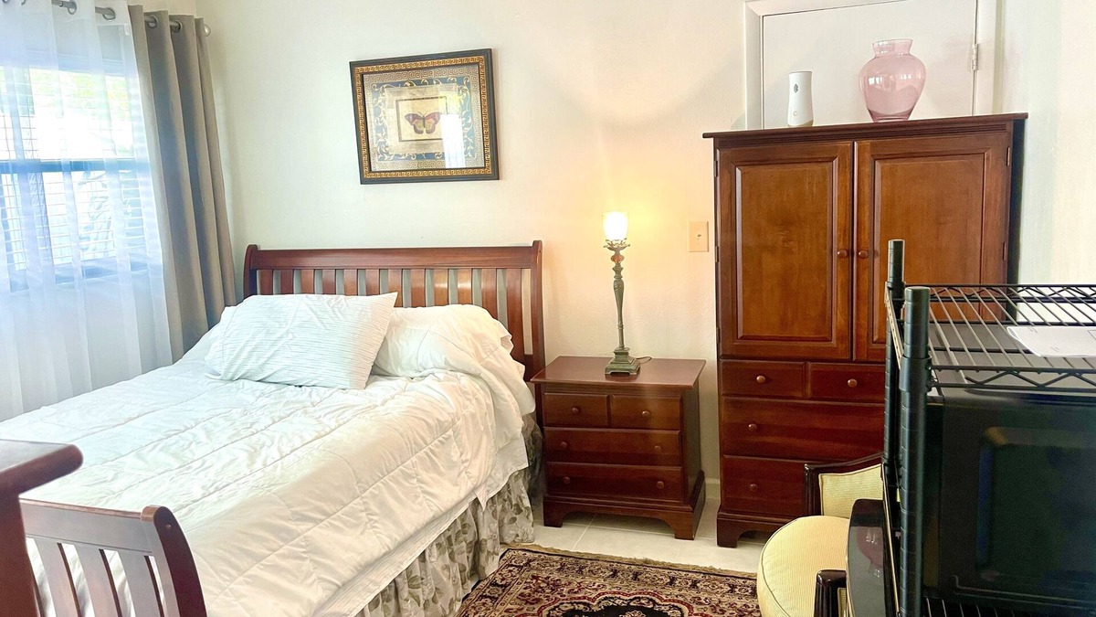 Cypress Point Apartment | Cozy Renovated Efficiency in Pompano Beach!