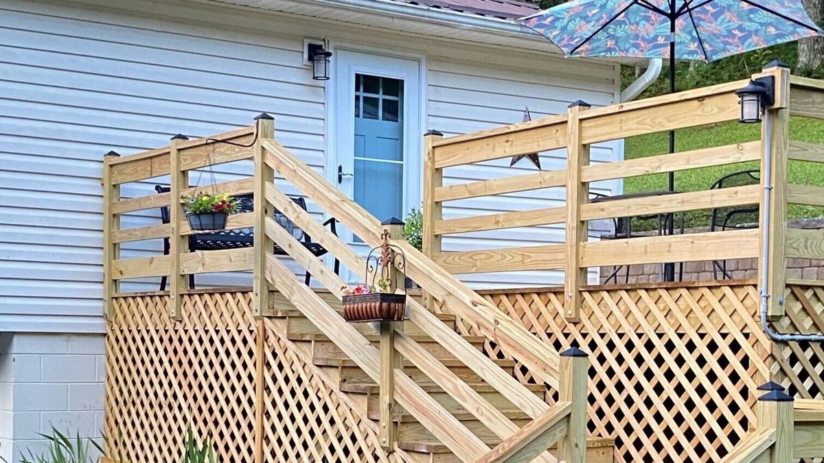 Lansing Apartment | Cozy respite minutes from our "artsy" town, hiking trails or canoeing/rafting.