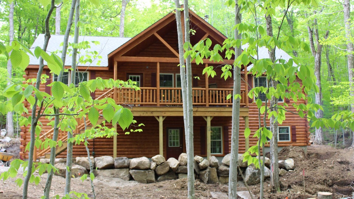 Old Forge Cabin | Cozy retreat: 1 mile from Old Forge. Close to all nature. Dog friendly.