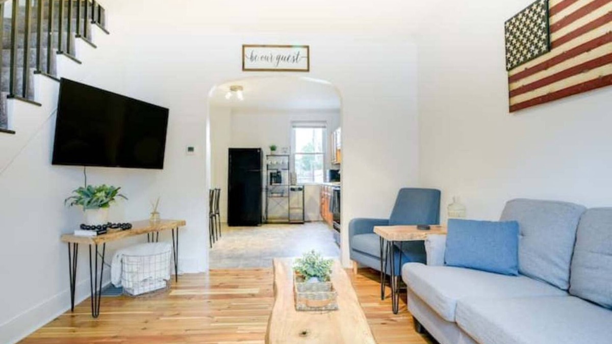 Lancaster House | Cozy Retreat in Downtown Lancaster