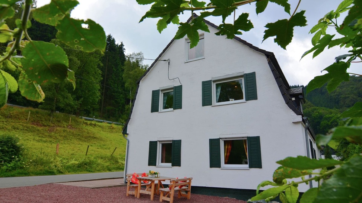 Elpe Apartment | Cozy Retreat in Olsberg-Elpe