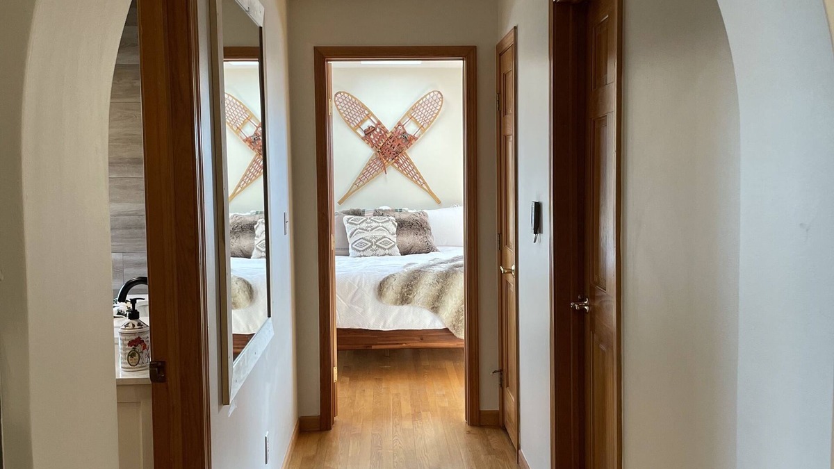 La Salle Cottage | Cozy retreat located off Lake Erie in Woodchuck Marina!