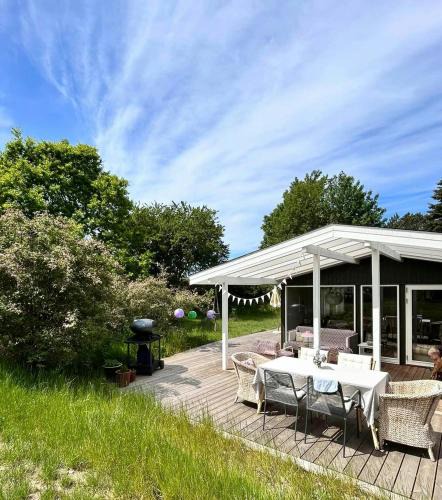 Ordrup House | Cozy Retreat Near Sejerøbugten