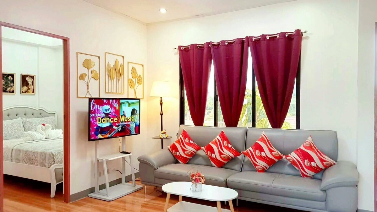 Liloan Apartment | Cozy Retreat w/Full Kitchen & Balcony + Garden View