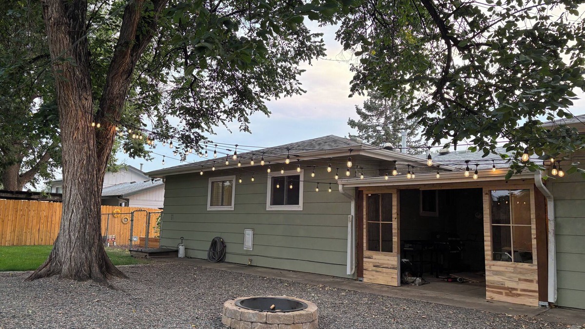 Windsor House | Cozy Retreat w/Sauna Near Downtown Windsor!
