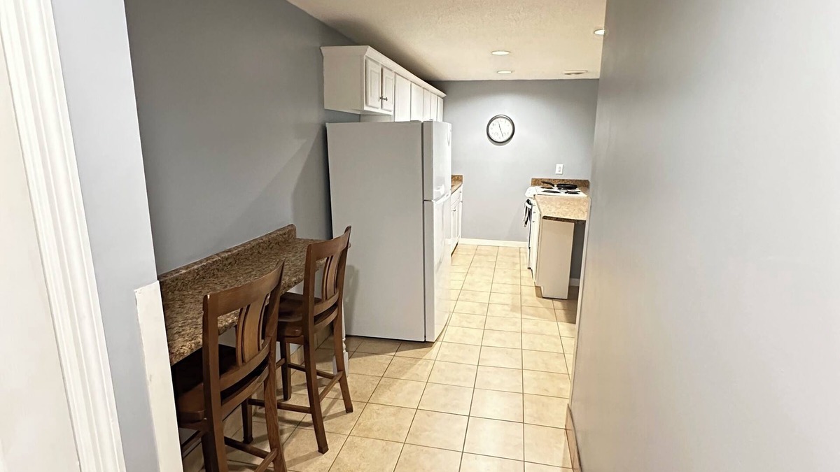 Franklin Apartment | Cozy Retreat Washer/Dryer Inside