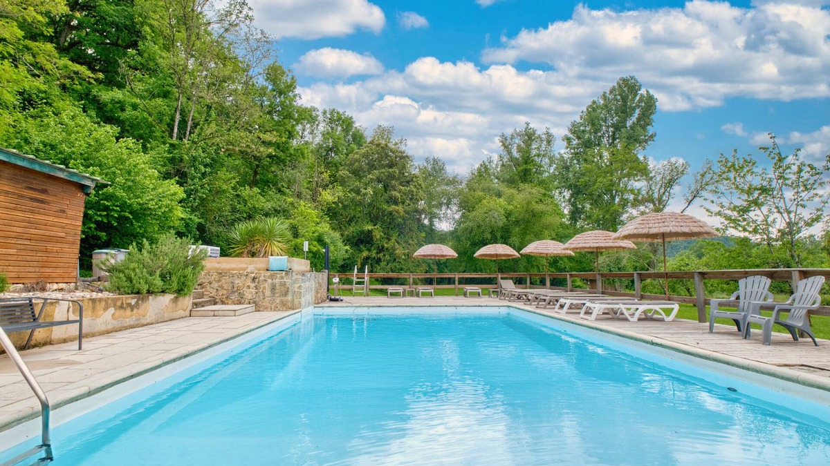 Campagne House | Cozy retreat with terrace & heated pool – Relaxing stay in Dordogne