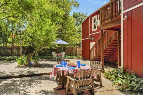 Guerneville House | Cozy Riverfront Cabin Just Steps to the Russian River with Beach Access & Wood Stove