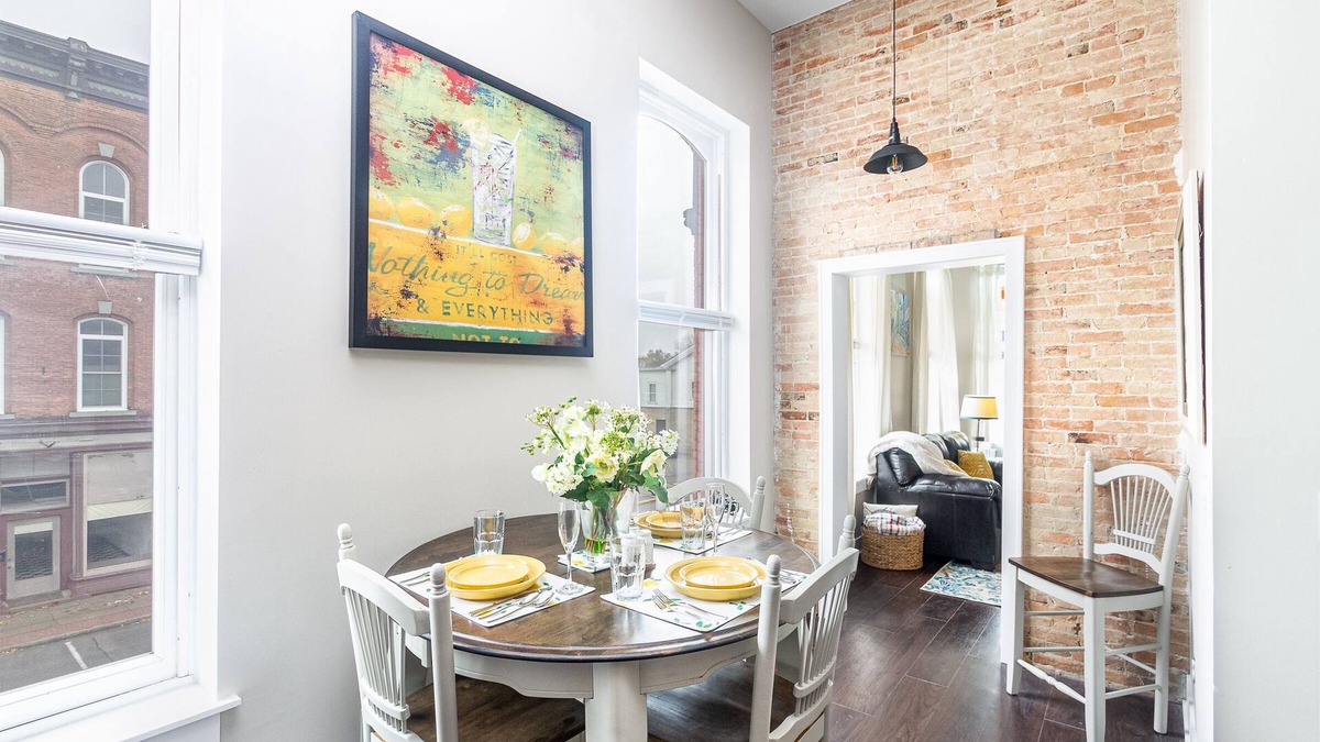 Constantine House | Cozy Riverside Retreat MICOWA105-6