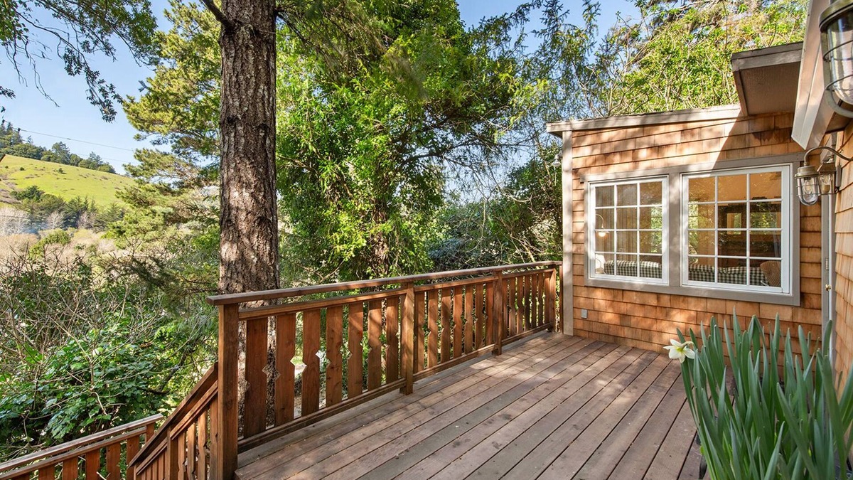 Duncans Mills Cabin | Cozy Riverview Cottage Retreat - walk to hiking trails & downtown Duncans Mills