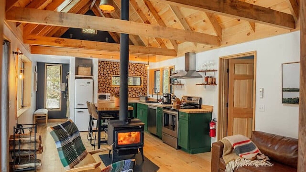 Freeport House | Cozy Rock Cabin #thewaylifeshouldbe
