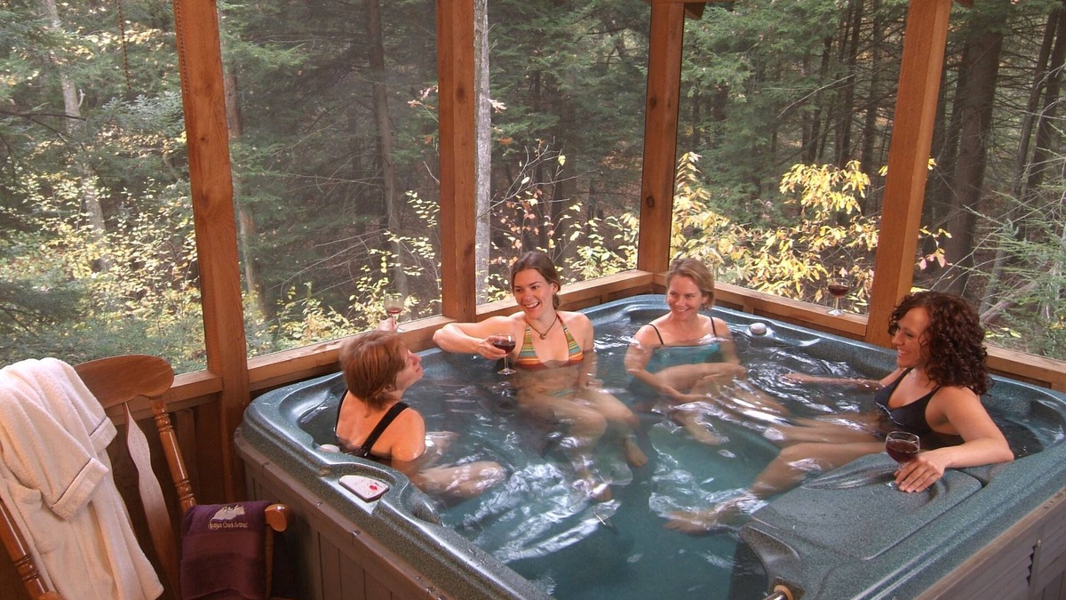 Victor Cabin | Cozy Romantic Cabin with Hot Tub on Screened Porch