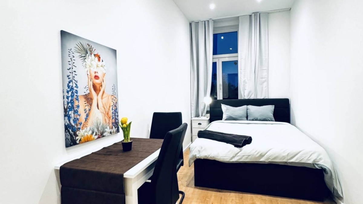 Liesing Apartment | Cozy Room for 2 in 4BR Apt; Near Kaufpark Alterlaa