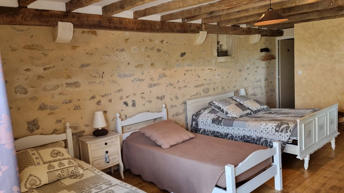La Berthenoux Bed & Breakfast | Cozy room in Berry with homemade breakfast