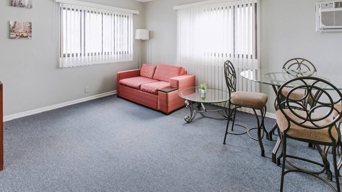 Riverview Apartment | Cozy Room in Brownstown Private Bath Wi-Fi