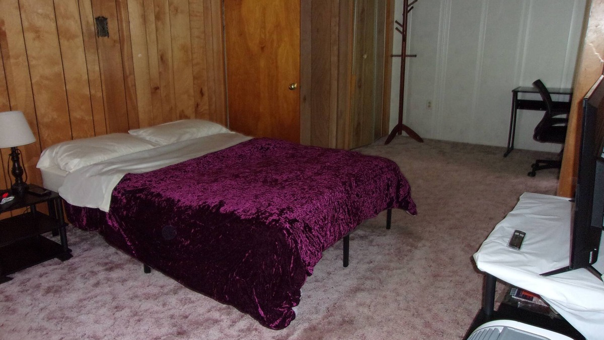 Massena Bed & Breakfast | Cozy room in central location! Great for couples or solo travelers!